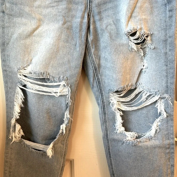 American Eagle Stretch distressed jeans cropped size 6 X-Short - Picture 2 of 11